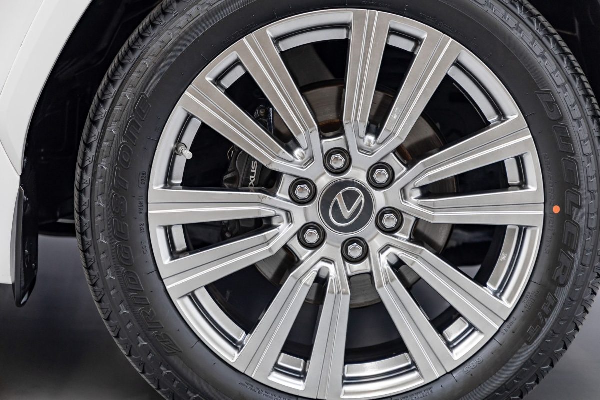 VJA310R LX600 Ultra Luxury Wagon 5dr Spts Auto 10sp, 4x4 3.5TT