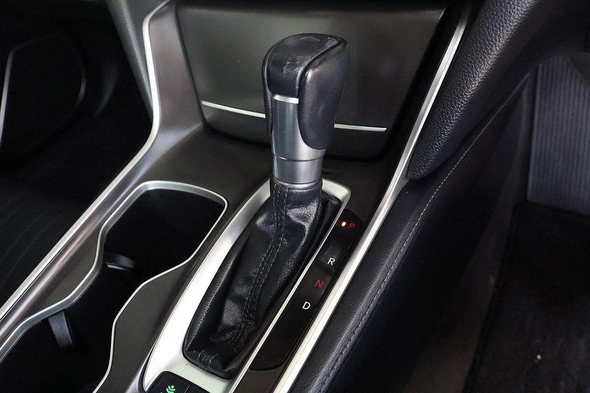 2020 Honda Accord 10th Gen MY19 VTi-LX