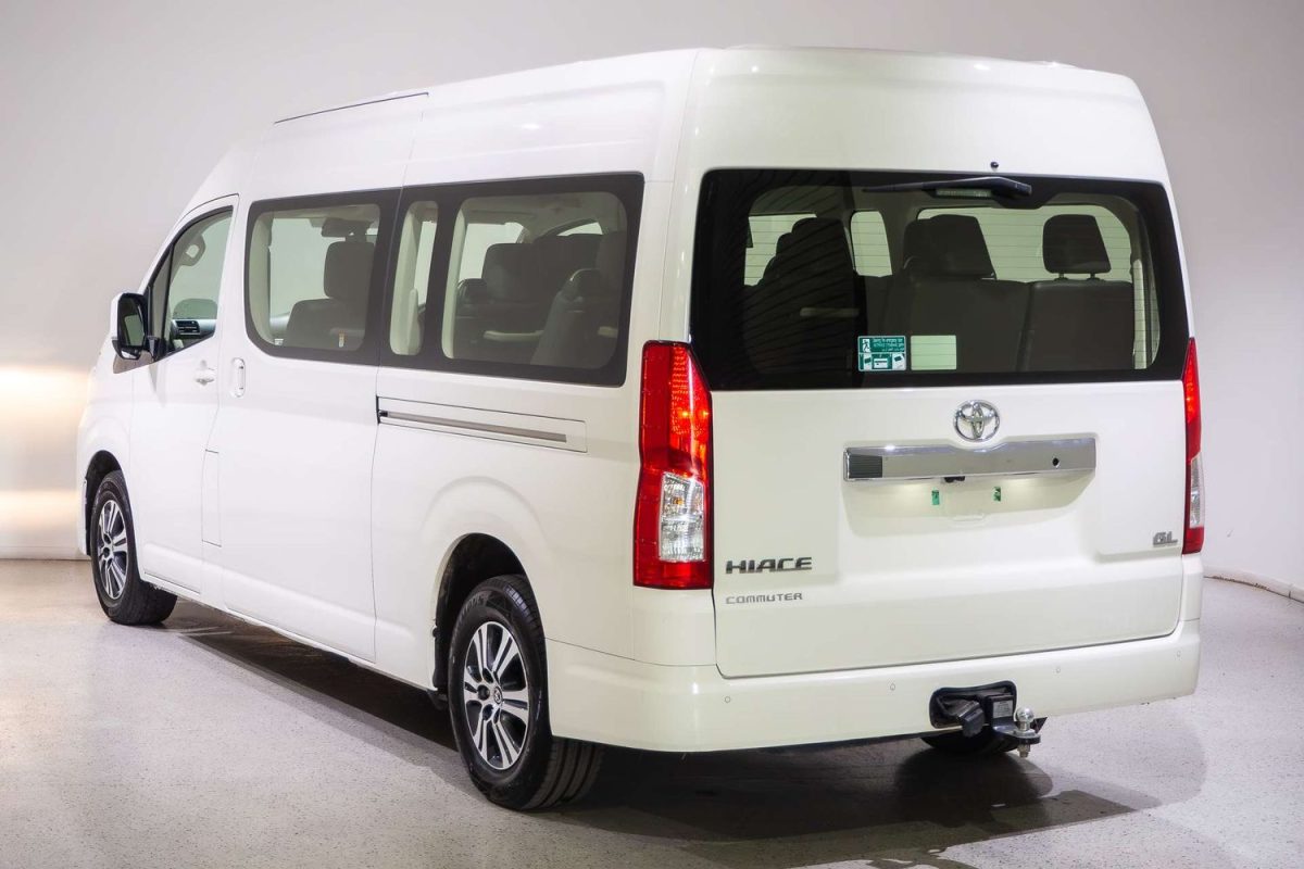 2023 Toyota Hiace Commuter GL