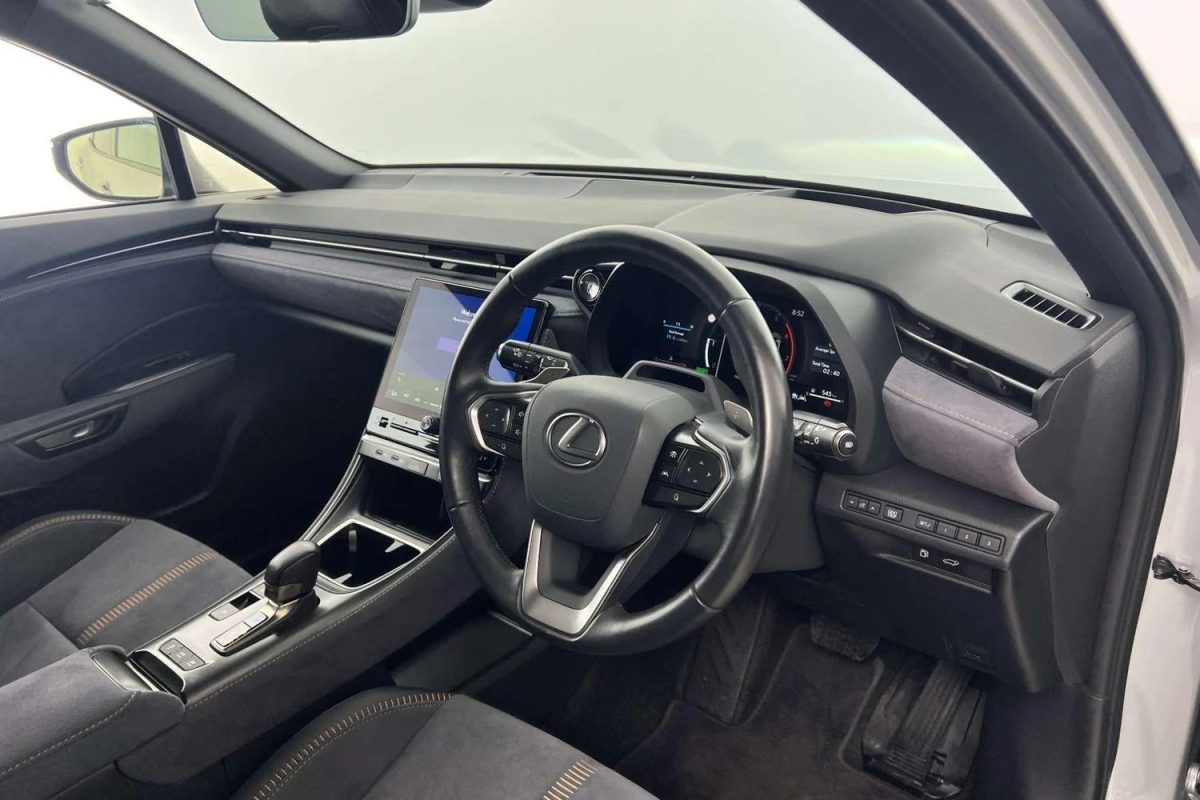 2025 Lexus LBX Sports Luxury