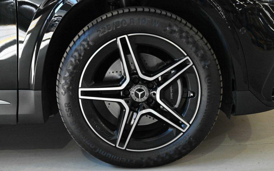 2025 Mercedes-Benz GLA-Class GLA200 Auto