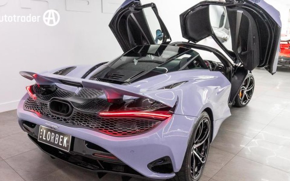 2023 McLaren 750S R