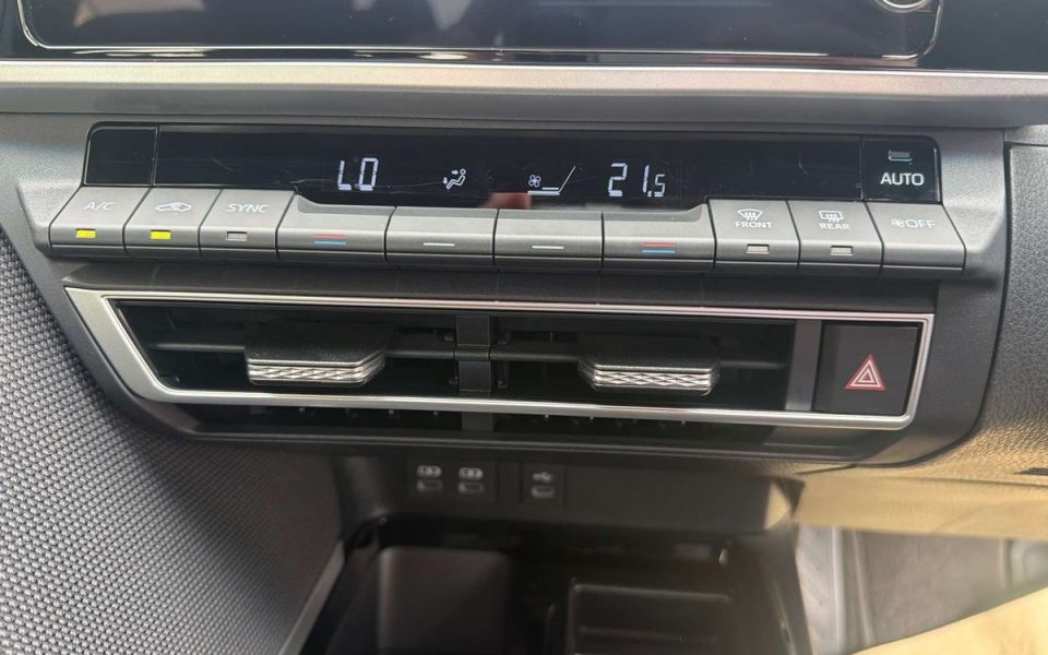 2026 Toyota Camry Ascent AXVH80R