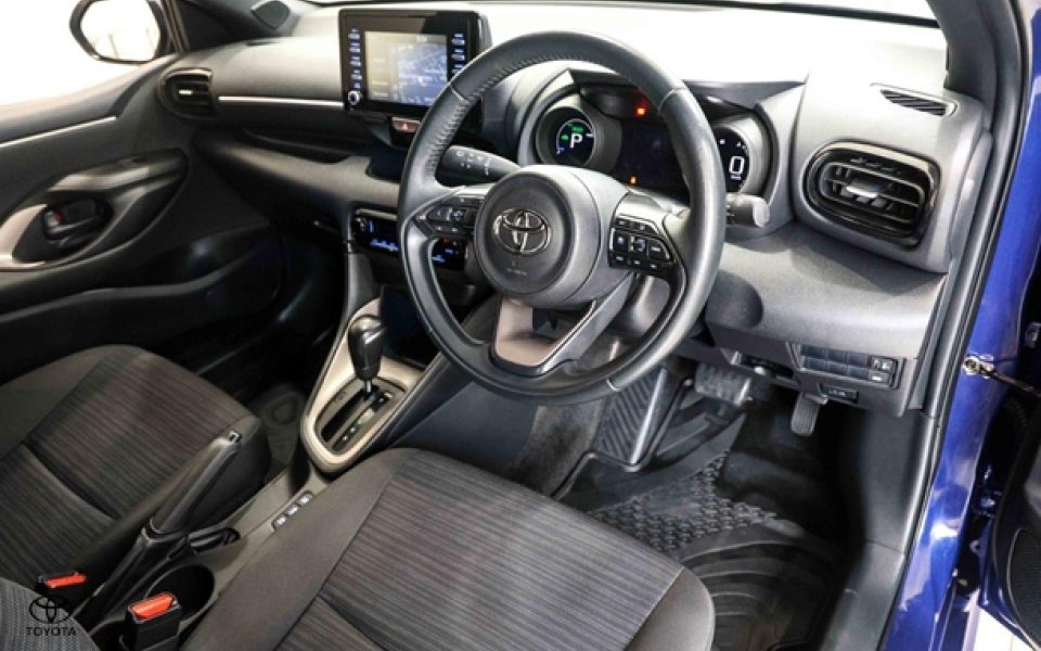 2021 Toyota Yaris SX Hybrid