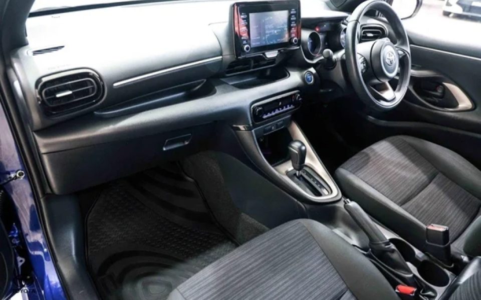 2021 Toyota Yaris SX Hybrid