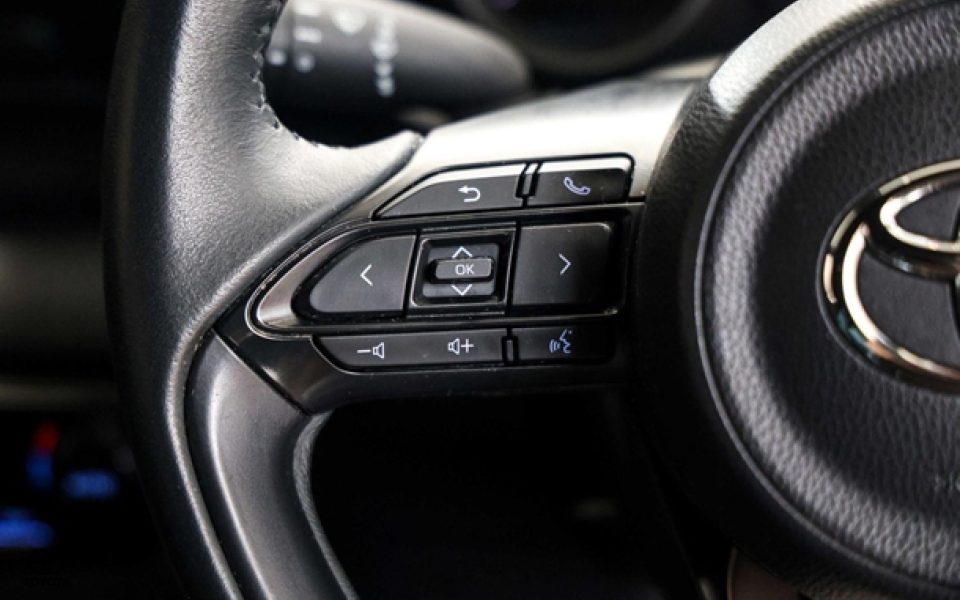 2021 Toyota Yaris SX Hybrid