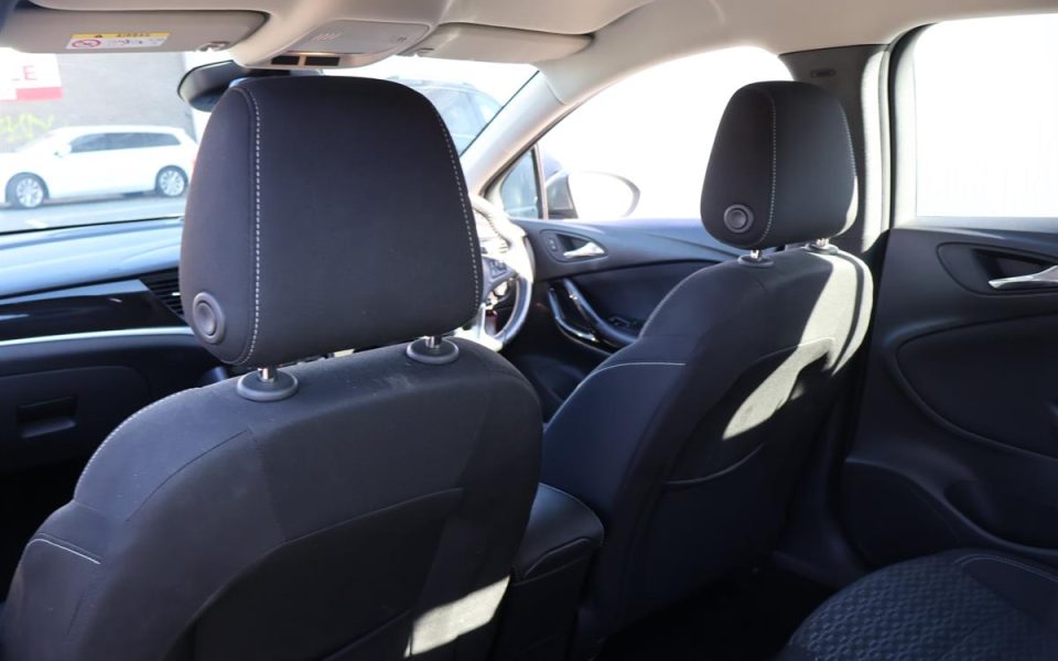 2018 Holden Astra R