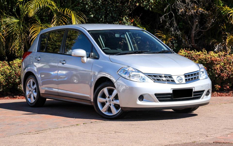 2012 NISSAN TIIDA ST
