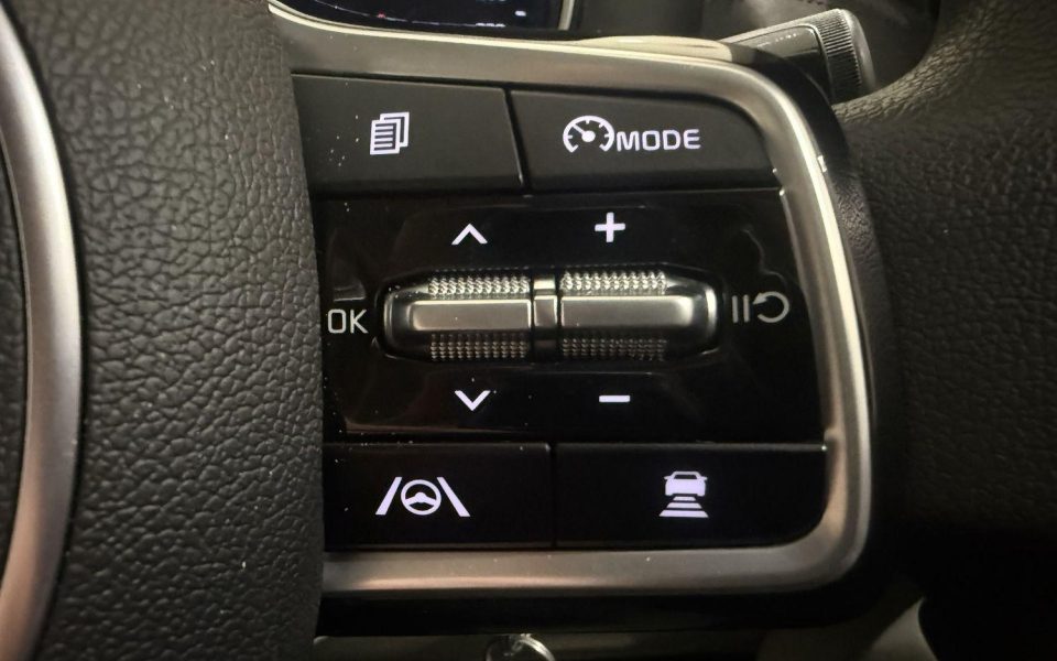 2023 Kia Carnival S