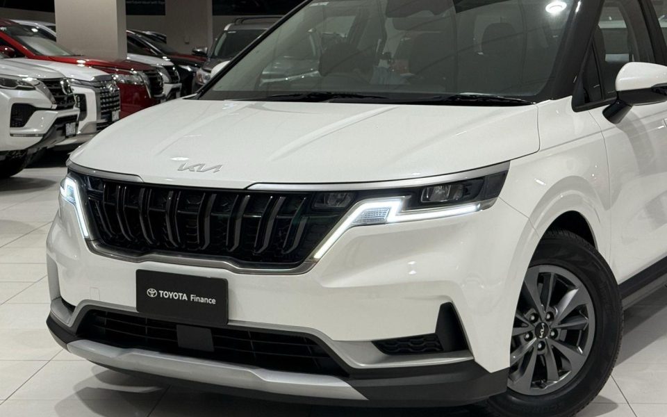 2023 Kia Carnival S